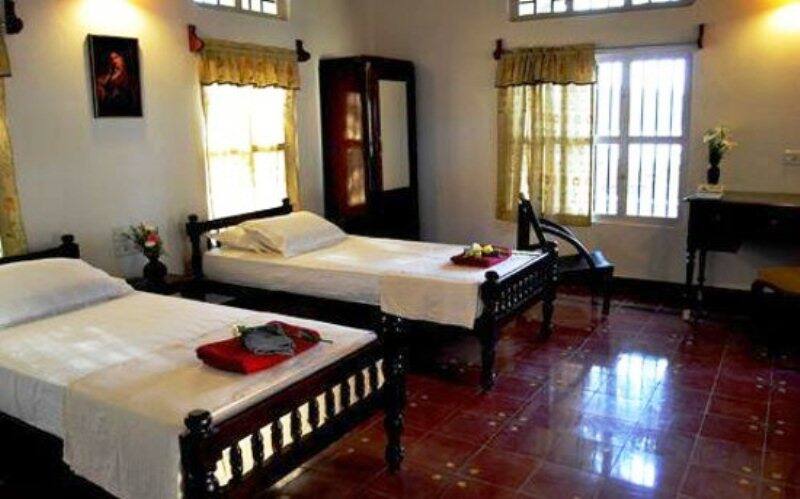 Hotel Albins Glory, Kochi 5